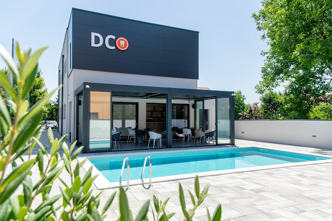 Dental Centar Ostojić eksterijer s terasom